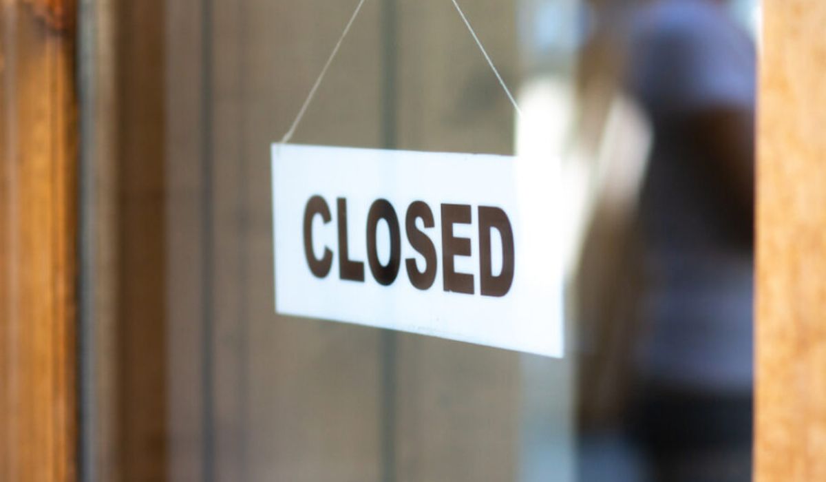 Qatar Civil Aviation Authority shuts down more non-compliant travel and air cargo agencies